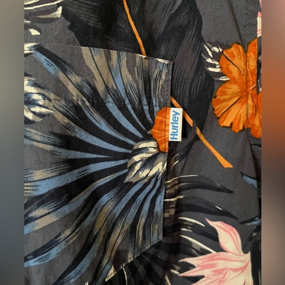Hurley Hawaiian Men’s Shirt - Picture 2 of 4